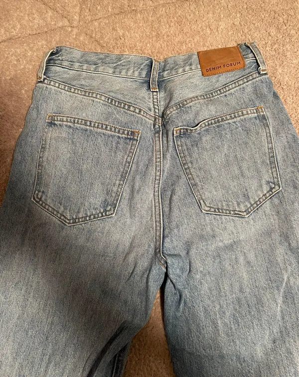 Aritzia Jeans - Image 3