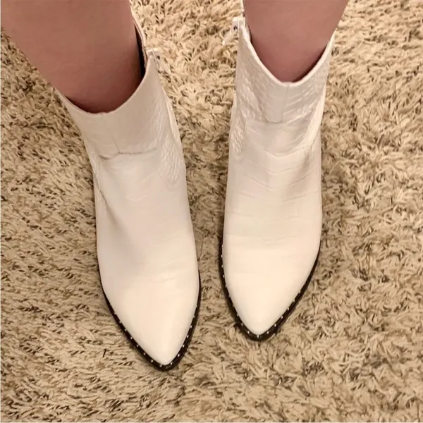 Something Navy‎ Wesley White Cowboy Booties 7.5 - Image 3