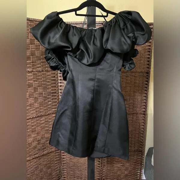 NEW Elliatt Amelie Party Dress – Black – Size Medium (MSRP $248) - Image 4
