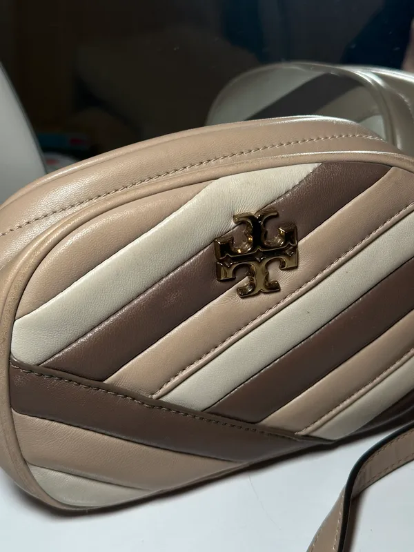 Tory Burch crossbody kira chevron camera bag cream brown - Image 2