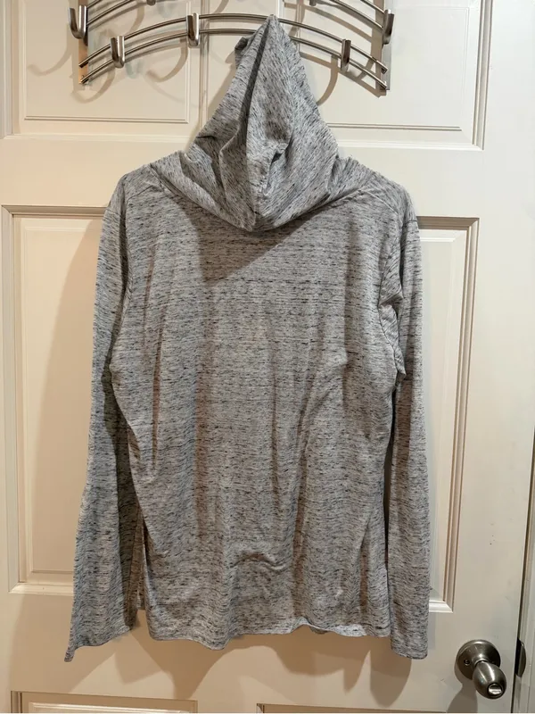Indiana Pacers NBA, hooded shirt size extra large women’s - Image 5