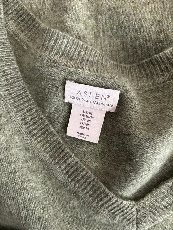 Aspen 2- Ply Cashmere V Neck Sweater Green Size Medium - Image 2