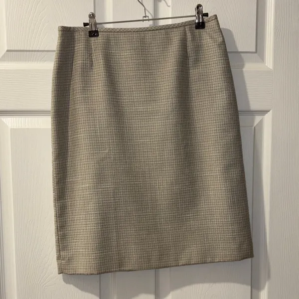 Tahari ASL Houndstooth Blazer and skirt in gold and white 6 - Image 6