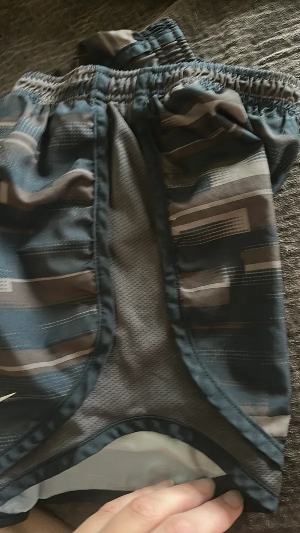 Nike light weight shorts Xs - Image 4