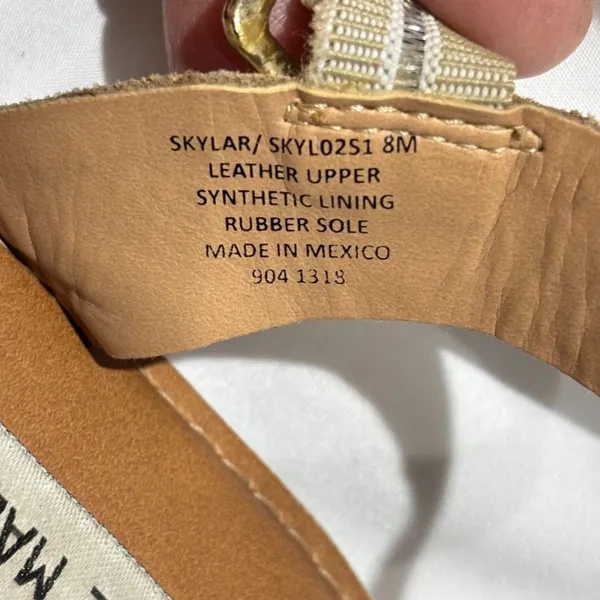 Steve Madden gold flat sandals  Size 8 - Image 9