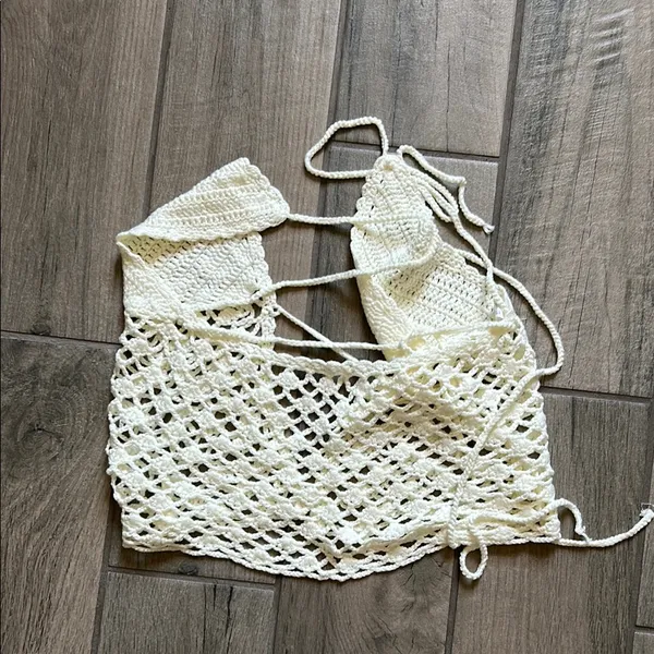 Crochet Halter Top in Cream Size M - Image 4