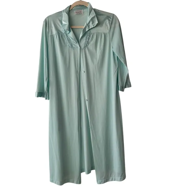 Vanity Fair Vintage Blue Robe Button Front Embroidered Sleepwear USA Made‎ Small - Image 4