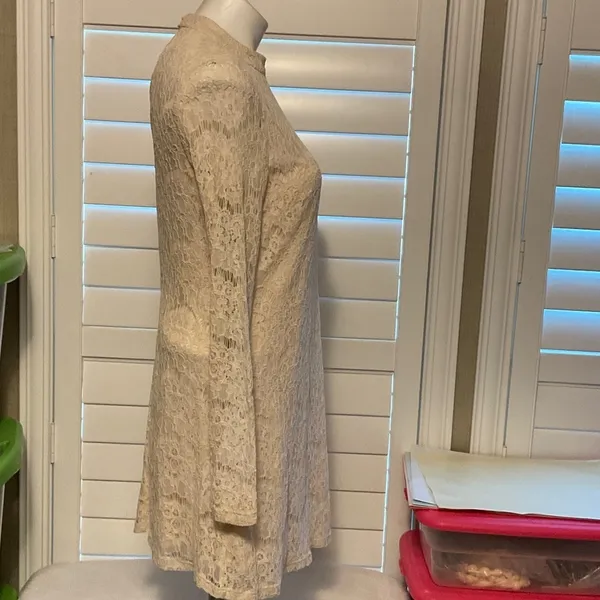 Forever 21 Cream Lace Long Sleeve Dress - Image 6