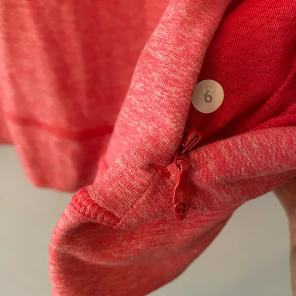 Lululemon Heathered Pink Long Sleeve Crewneck Shirt Athleisure Women's size 6 - Image 3