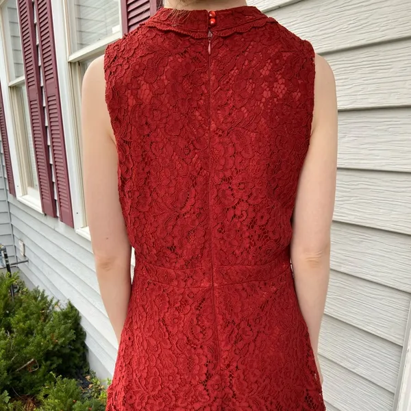 Boutique lace dress - Image 2