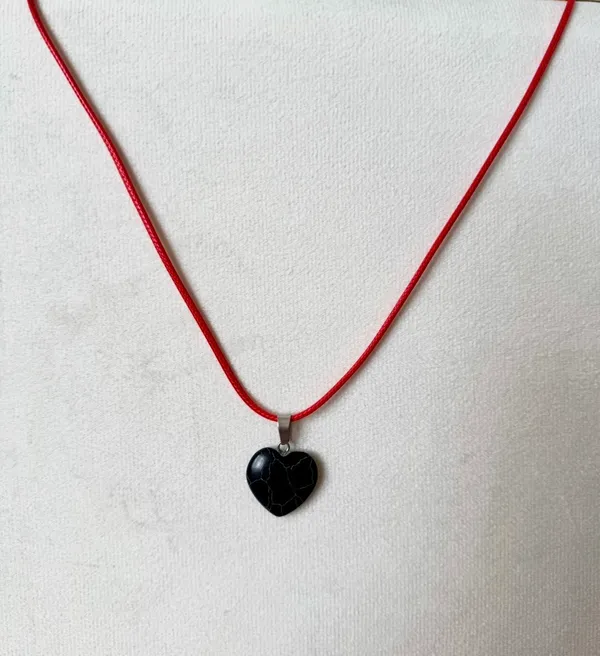 Heart Stone Necklace Black - Image 3