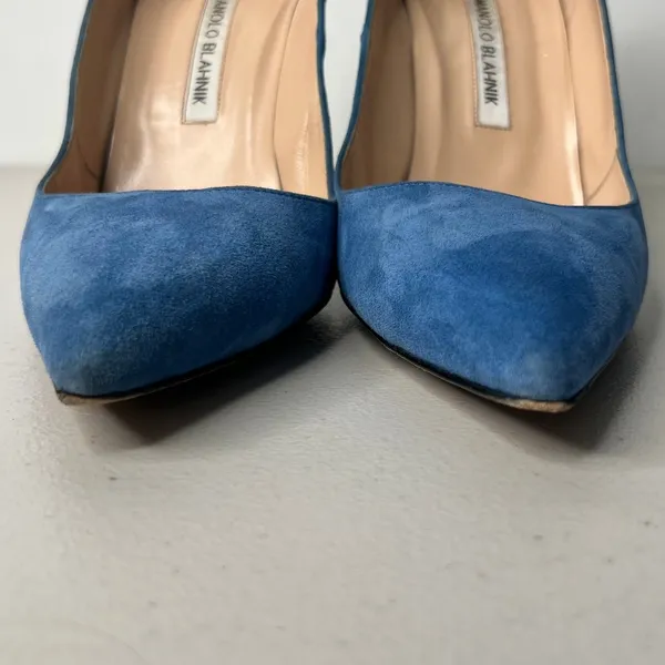 Manolo Blahnik BB Blue Suede Pumps Size 42 - Image 6