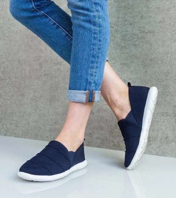 Isotoner Shoes Brand new - Image 2
