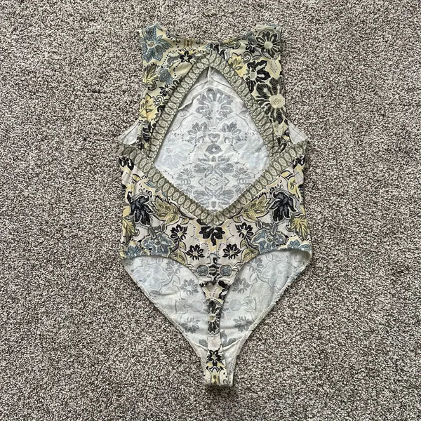 Free People Intimately cream, yellow & navy paisley open back bodysuit S - Image 5