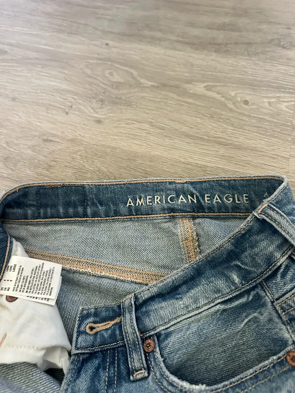 American Eagle Jeans - Image 3