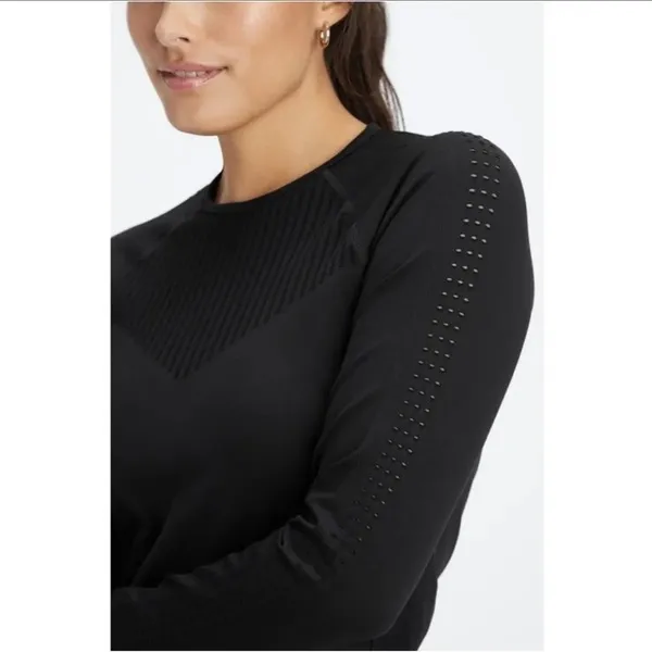Fabletics Sync long-sleeve black perforated stretchy seamless top Size Medium M - Image 2