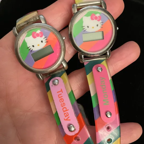 TWO DIGITAL HELLO KITTY‎ WATCHES - Image 4