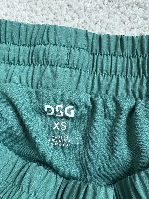 DSG Shorts Green Size XS - Image 3