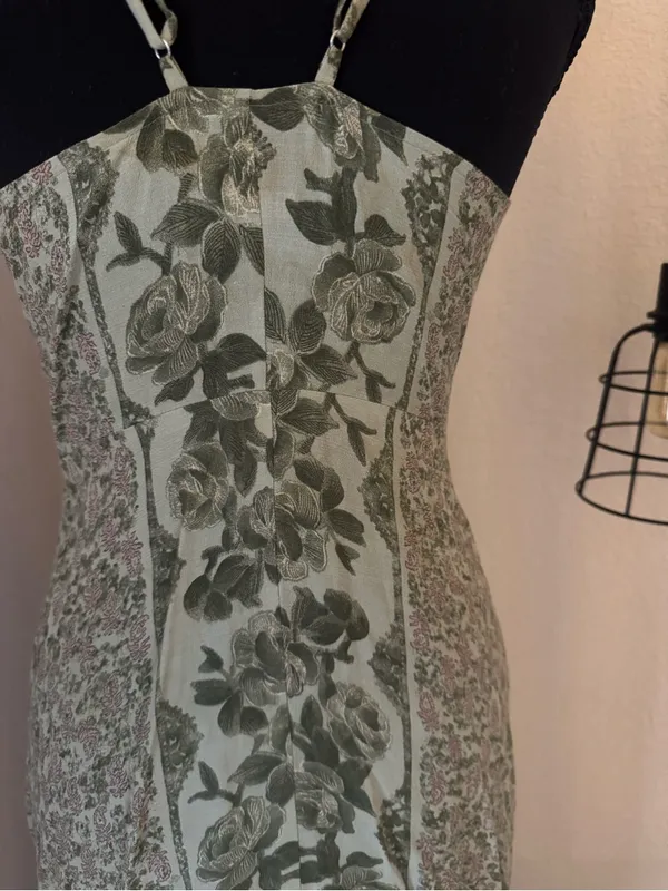 Reformation Green Floral Midi Dress Handkerchief Hem Button Front Size 2 - Image 8