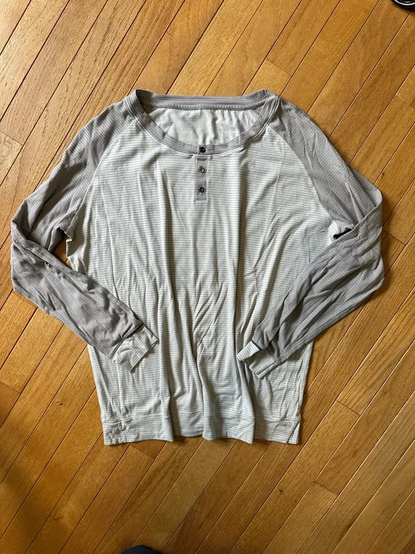 Lululemon Runamuck Long Sleeve Striped Henley Top Women’s Gray 12 - Image 2