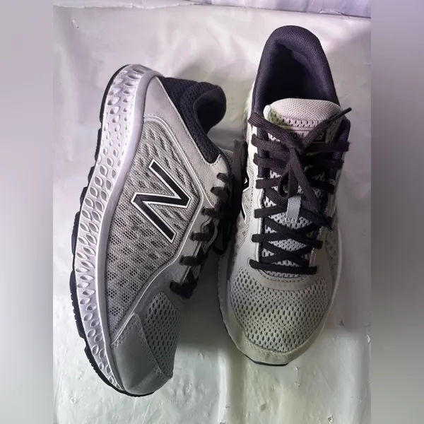 New Balance Gray and Black Athletic Sneakers - Image 4