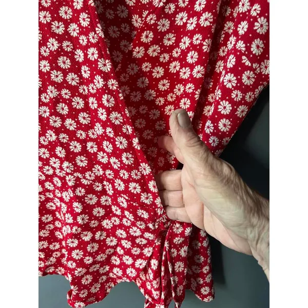 Red and White Floral Wrap Top by ONE Clothing - Size XS - Image 4