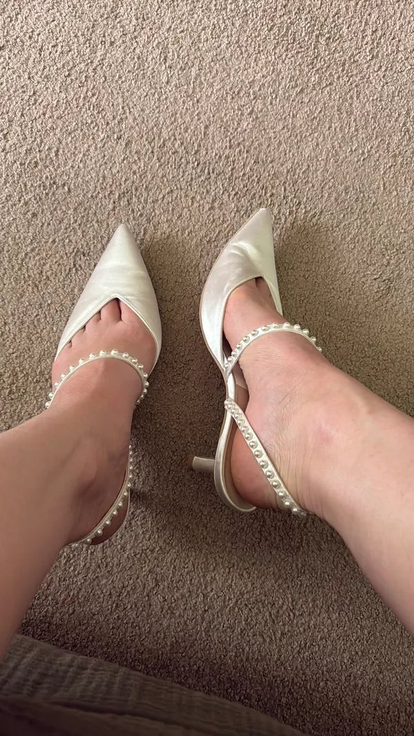 DV by Dolce Vita White Satin Kitten Heels - Image 5