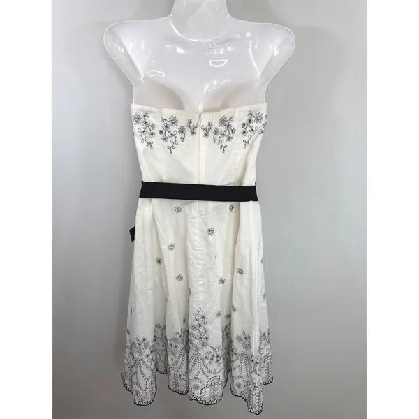 White House Black Market White Floral Embroidered Strapless Dress Women 6 A-Line - Image 6