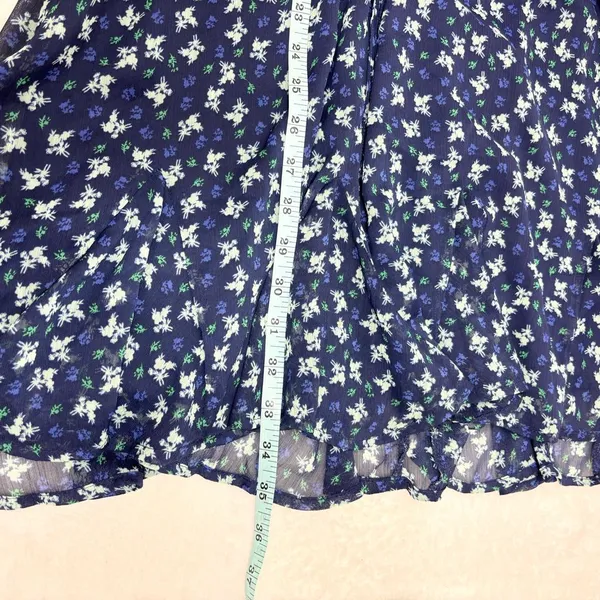 Francesca’s Mi‎ Ami Navy Floral Wrap Dress Short Sleeve Above Knee Size M - Image 9