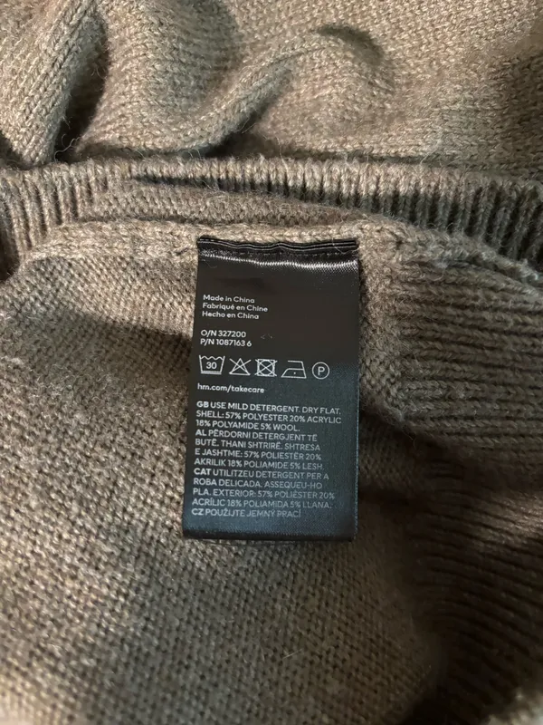 H&M Sweater  - Image 5
