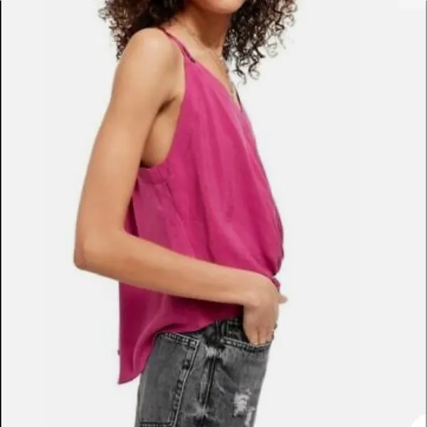 Free people slinky black top SZ medium - Image 5