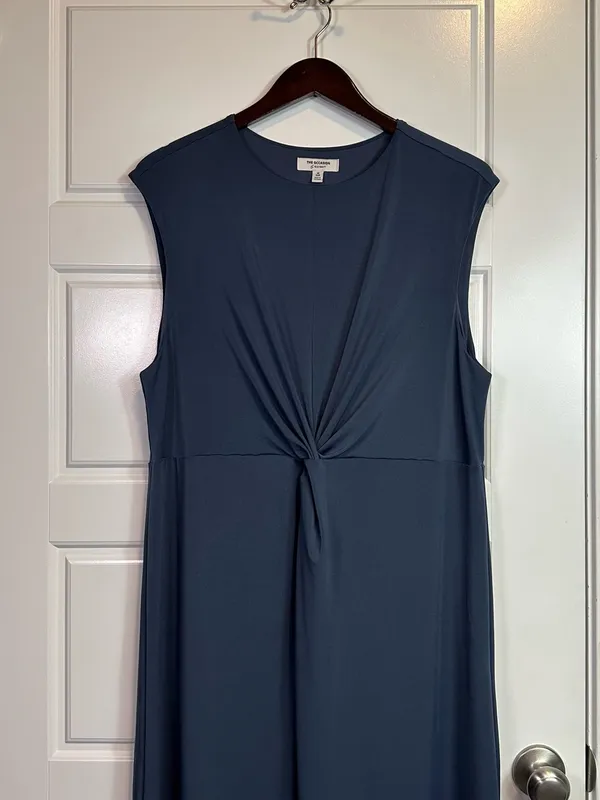 The Occasion by Old Navy Twist-Front Flattering Fit Maxi Dress Navy Size XL Tall - Image 4