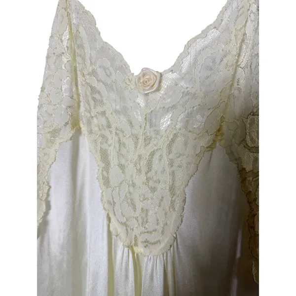 Val Mode Lingerie Vintage Peignor Set Ivory / Cream - Image 10