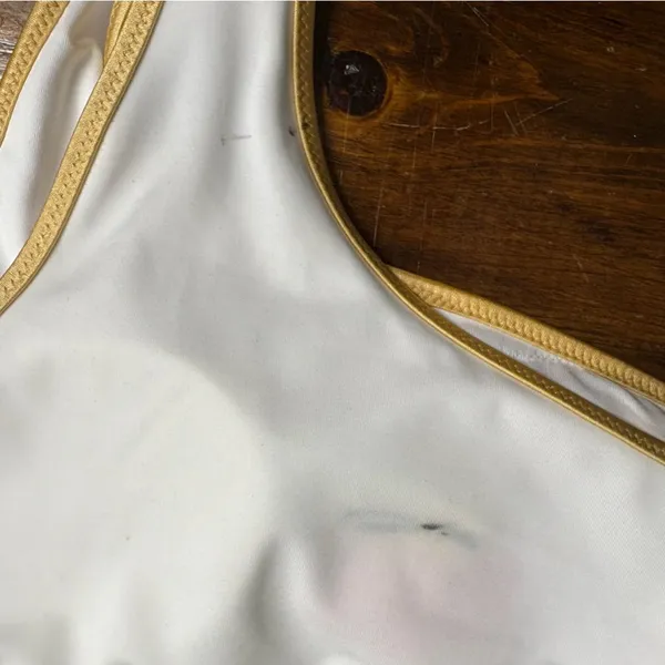Victoria’s Secret White And Gold One Shoulder Cutout Swimsuit Size‎ Small - Image 5