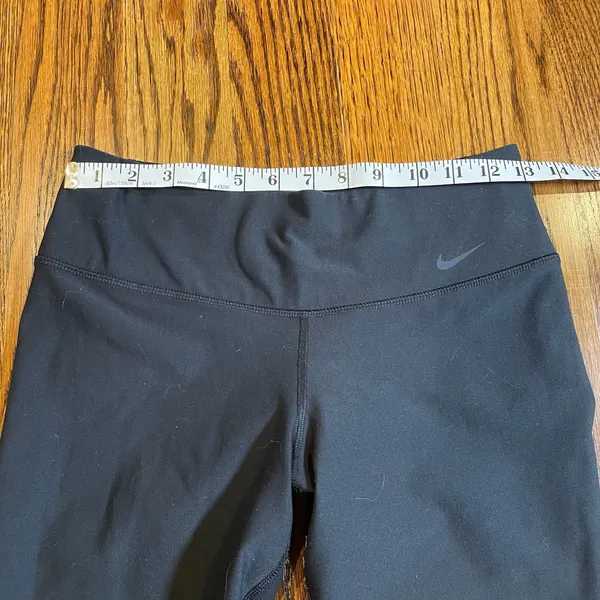 Nike Dri-FIT Legend Slim Fit Training Leggings - Image 2