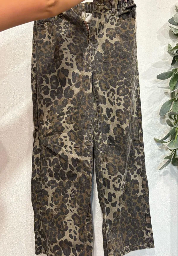 Cheetah Print Jeans Brown Size 2 - Image 2
