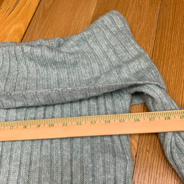Abercrombie & Fitch Light Blue Off The Shoulder Ribbed Knit Sweater Womens Large - Image 2
