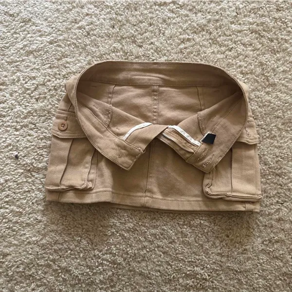 SheIn Khaki Mini Cargo Skirt - Image 2