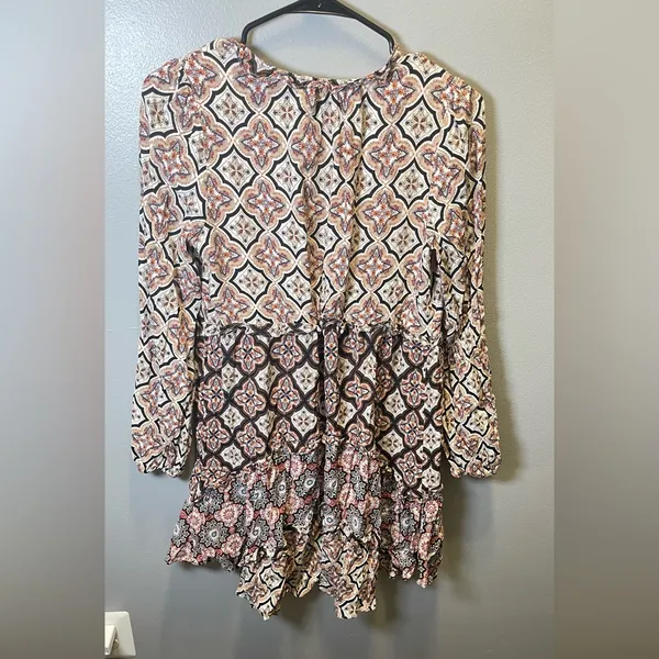 Anthropologie Women’s Tiered V Neck Mini Dress Neutral‎ Motif Size X Small - Image 4