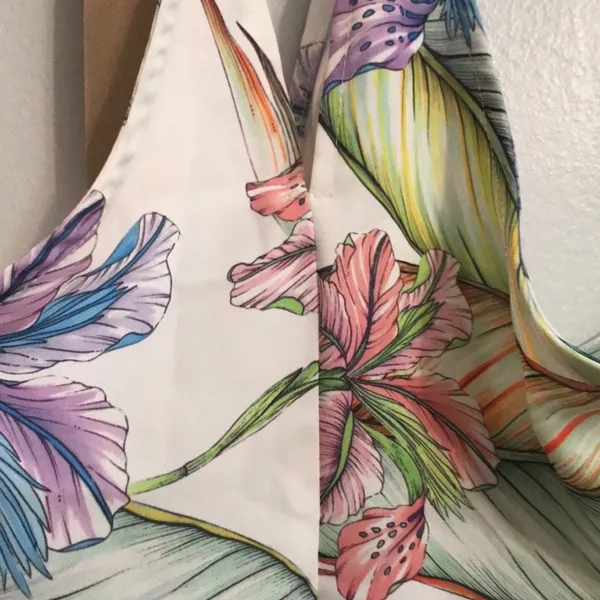New- Medium off-white floral crêpe high neck halter top - Image 7