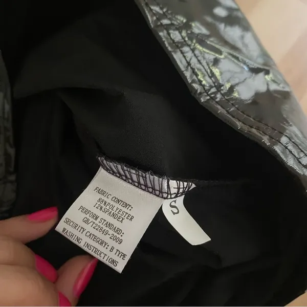 Black vinyl dress Sz S with lace detailing - Image 2