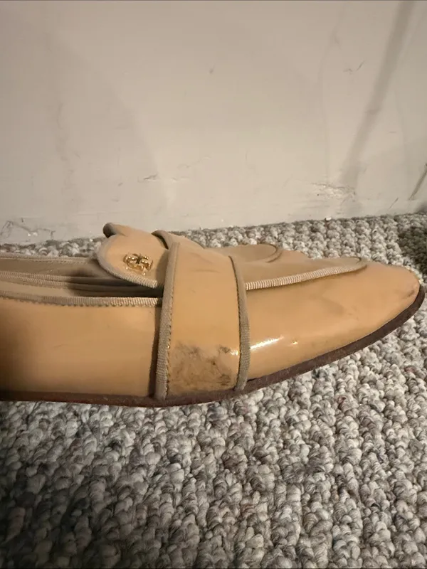 Tory Burch Evette Patent Loafer in Nude- Size 8 - Image 2