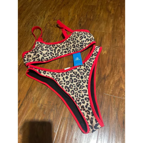 CUPSHE Leopard Red Scoop Neck Bikini Top Cheeky Bottom Set Size Small S NEW - Image 2