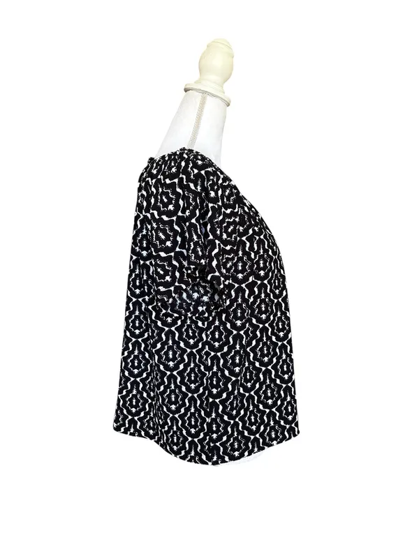 Loft Geometric Black/White Flutter Sleeve Print Top- Size M - Image 3