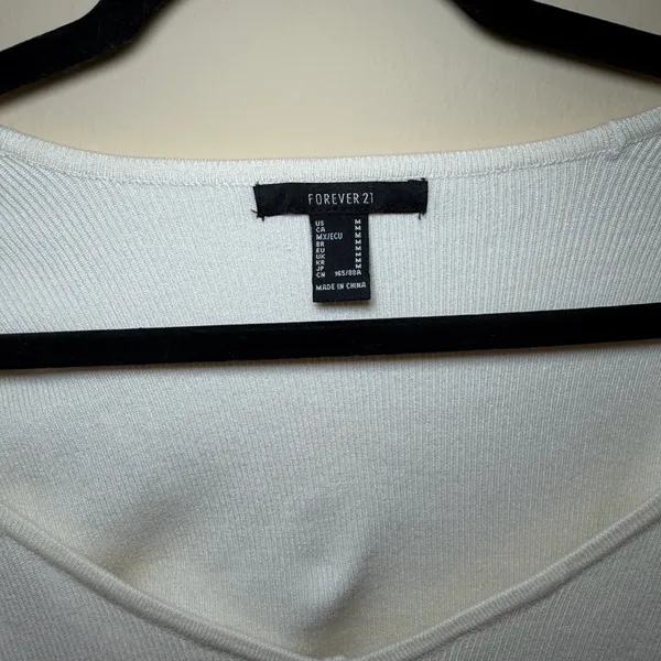 Forever 21 White Long Sleeve V-Neck Top - Image 2