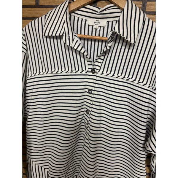 Entro White And‎ Black Stripe Top Size Small - Image 3
