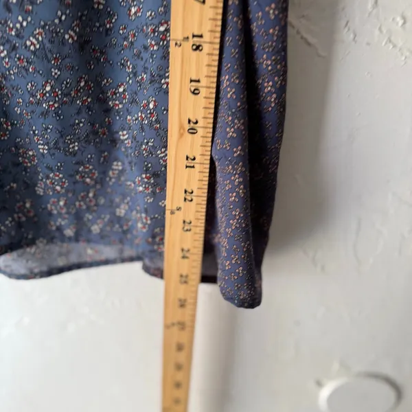 Love Olive CO Size Medium Blue Floral Peasant Ruffle Sleeve‎ - Image 7