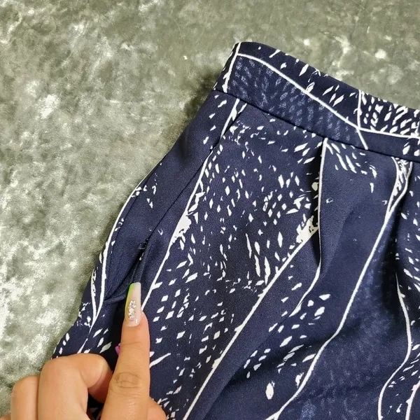 Mossimo Flowy Abstract Pattern‎ Shorts Blue Size L - Image 5
