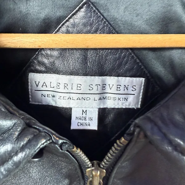 Vintage Valerie Stevens Lambskin Leather Belted Jacket‎ in Black Size Medium - Image 4