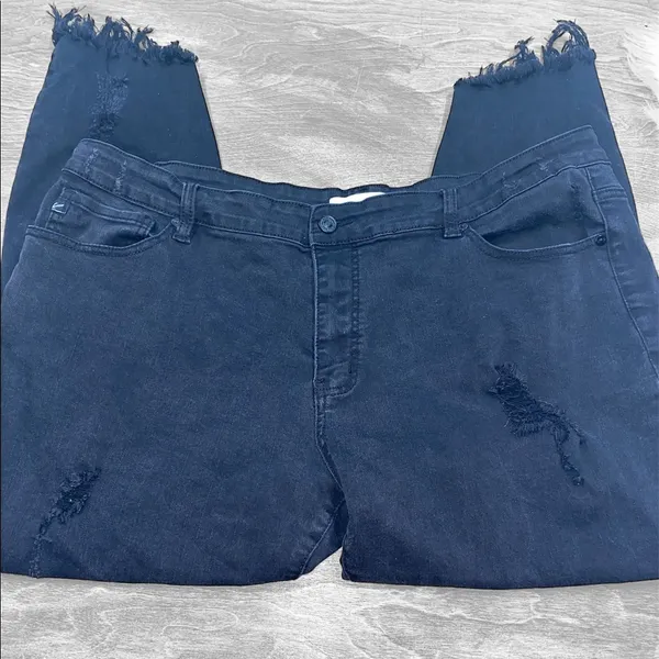KanCan size 3X black distressed jeans - Image 4